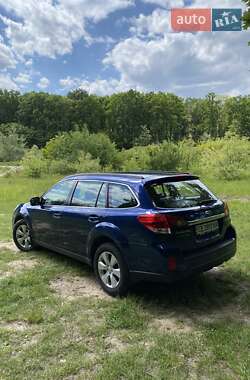 Универсал Subaru Outback 2011 в Черновцах