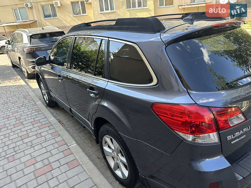 Універсал Subaru Outback 2013 в Одесі