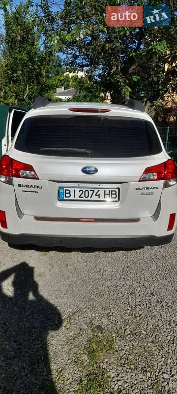 Subaru Outback 2011
