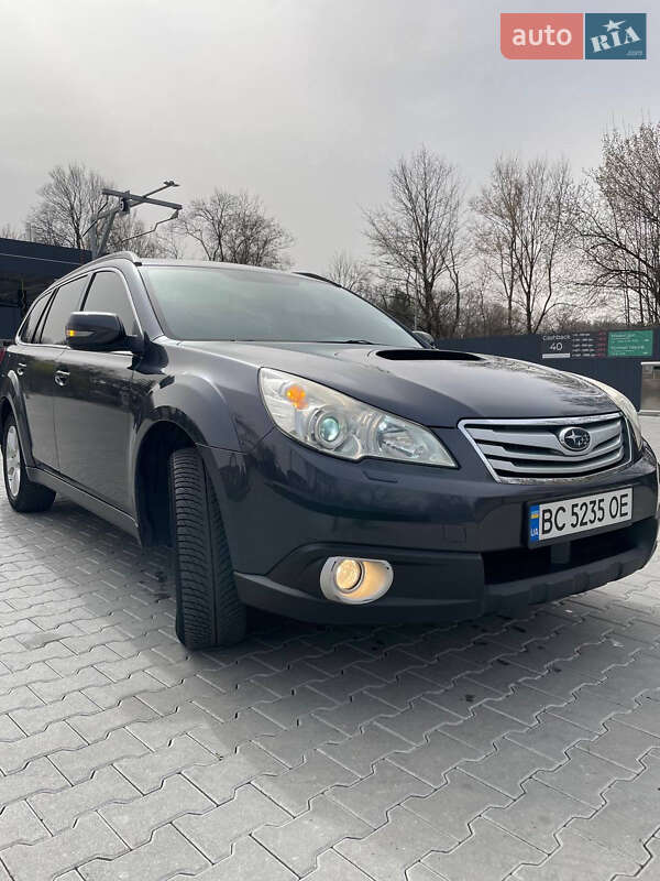 Универсал Subaru Outback 2010 в Дрогобыче
