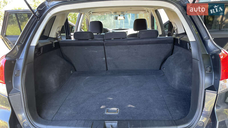 Универсал Subaru Outback 2010 в Киеве