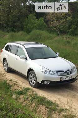 Subaru Outback 2011