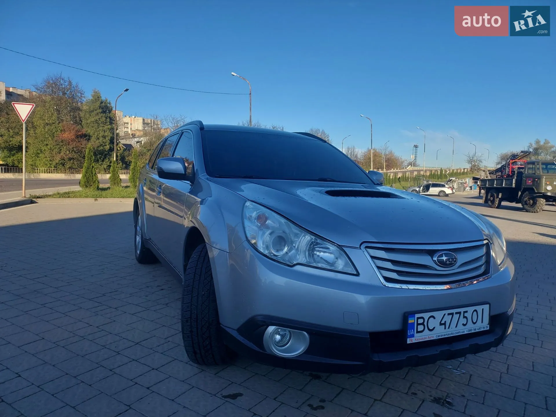 2011 Subaru Outback - мініатюра 2
