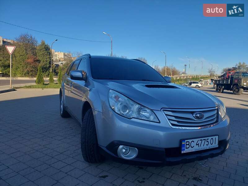 Универсал Subaru Outback 2011 в Дрогобыче