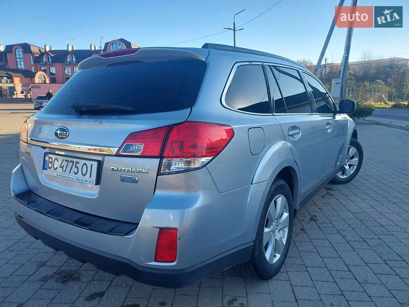 Универсал Subaru Outback 2011 в Дрогобыче