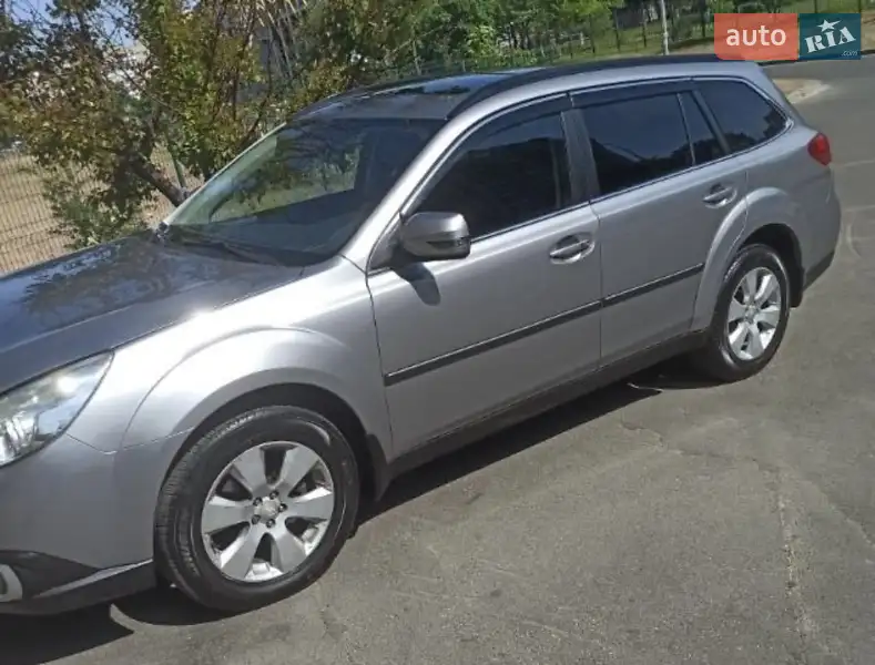 Subaru Outback 2011