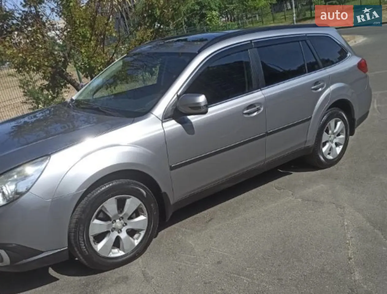 2011 Subaru Outback - мініатюра 10