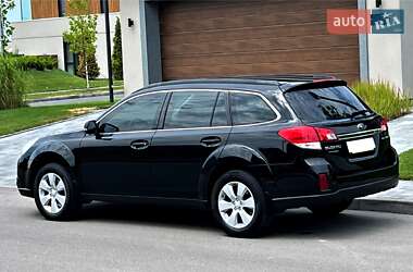 Універсал Subaru Outback 2011 в Дніпрі