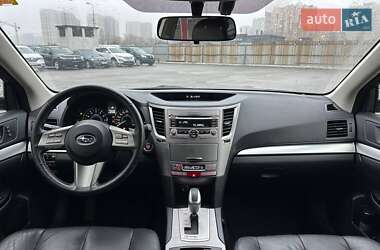 Универсал Subaru Outback 2011 в Киеве