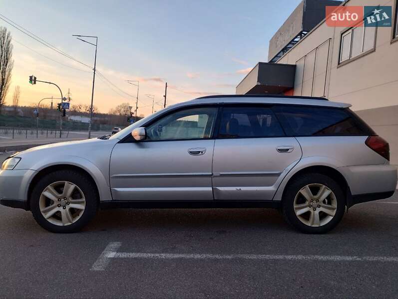Универсал Subaru Outback 2005 в Киеве