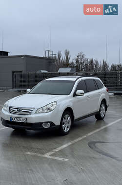 Subaru Outback 2011