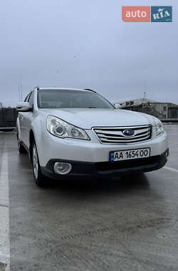 Универсал Subaru Outback 2011 в Киеве