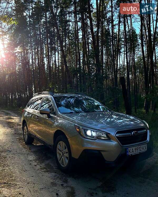 Универсал Subaru Outback 2018 в Киеве