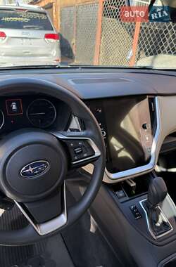 Внедорожник / Кроссовер Subaru Outback 2021 в 