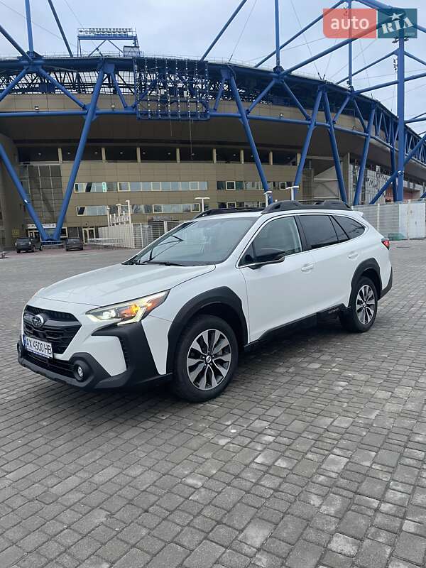 Позашляховик / Кросовер Subaru Outback 2022 в 