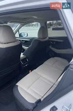 Позашляховик / Кросовер Subaru Outback 2022 в 