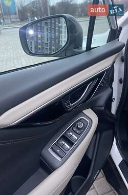 Позашляховик / Кросовер Subaru Outback 2022 в 