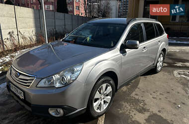 Универсал Subaru Outback 2010 в Киеве