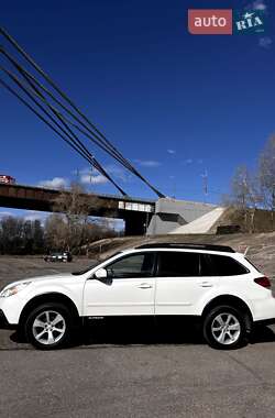 Универсал Subaru Outback 2012 в Киеве