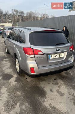 Универсал Subaru Outback 2010 в 