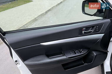 Универсал Subaru Outback 2012 в 
