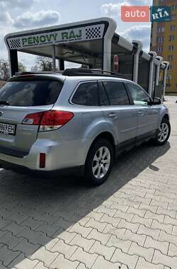 Универсал Subaru Outback 2011 в Киеве