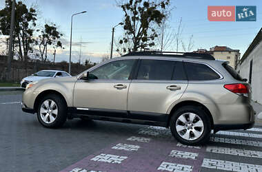 Универсал Subaru Outback 2010 в 