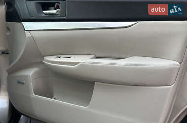 Универсал Subaru Outback 2010 в 