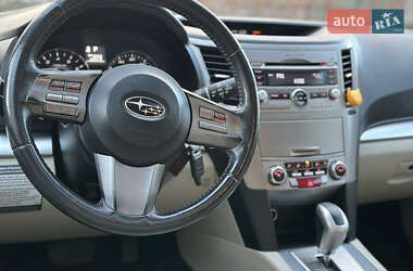 Универсал Subaru Outback 2010 в 