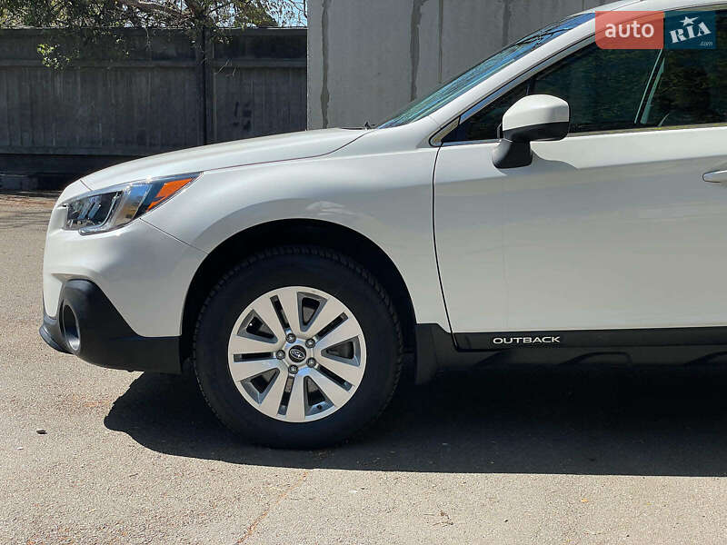 Универсал Subaru Outback 2018 в Киеве