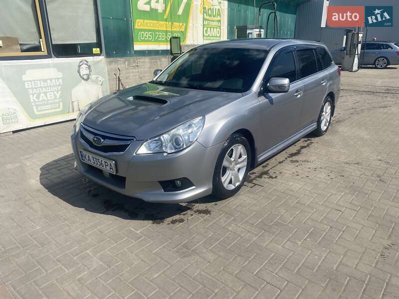 Универсал Subaru Outback 2010 в Николаеве
