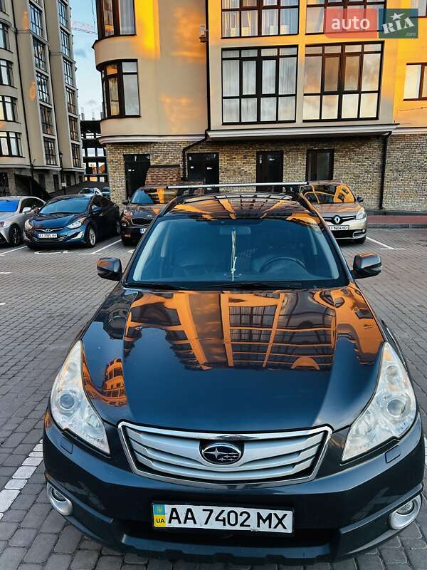 Subaru Outback 2011