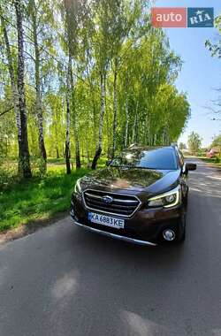 Универсал Subaru Outback 2018 в 
