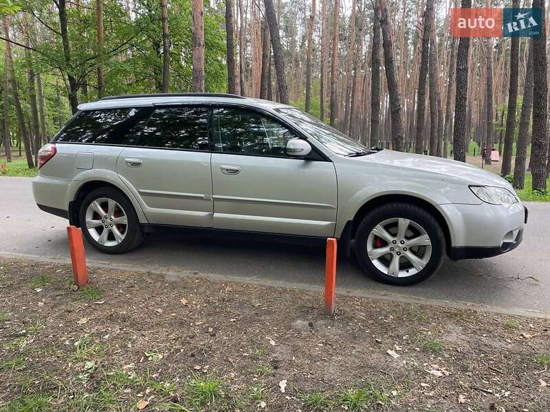 Универсал Subaru Outback 2007 в Киеве