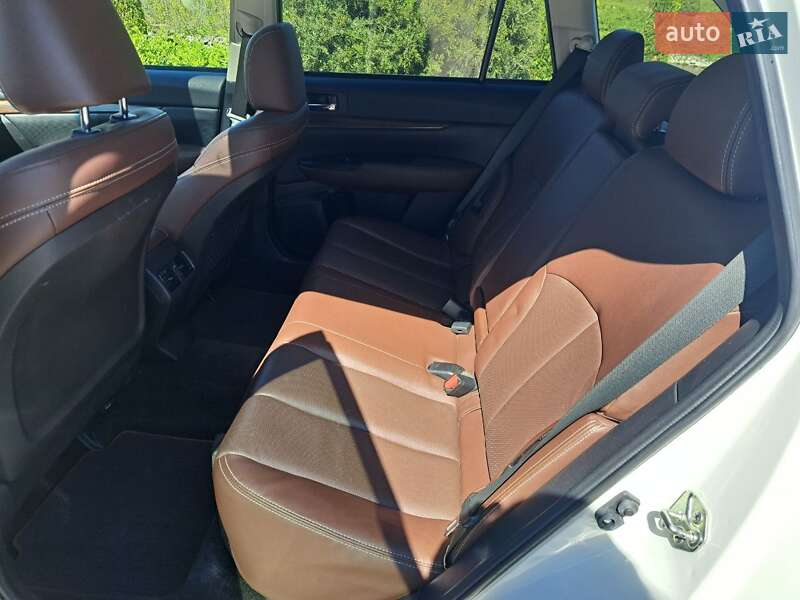 Універсал Subaru Outback 2013 в Дніпрі