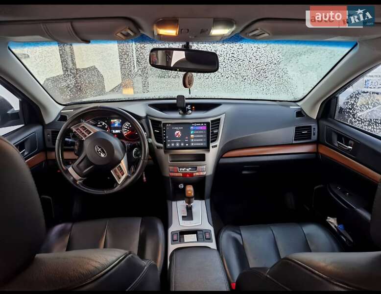 Универсал Subaru Outback 2014 в Березному