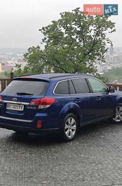 Универсал Subaru Outback 2011 в 