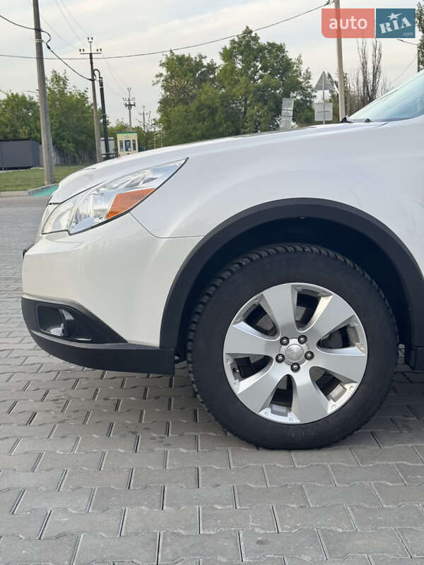Універсал Subaru Outback 2010 в Миколаєві