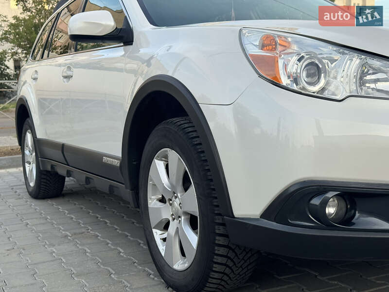 Універсал Subaru Outback 2010 в Миколаєві