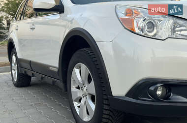 Універсал Subaru Outback 2010 в 