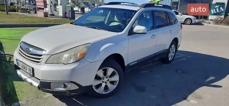 Subaru Outback 2011