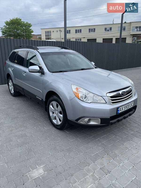 Универсал Subaru Outback 2012 в 