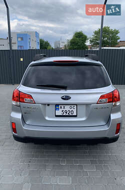 Универсал Subaru Outback 2012 в 