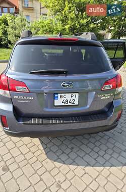 Универсал Subaru Outback 2014 в 