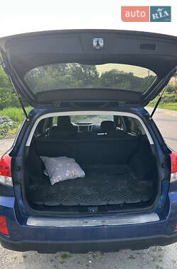 Универсал Subaru Outback 2010 в 