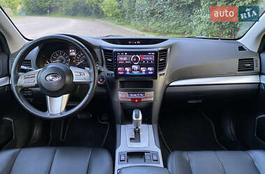 Универсал Subaru Outback 2011 в 