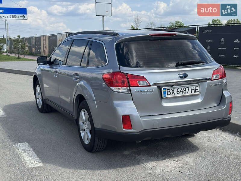 Универсал Subaru Outback 2011 в Хмельницком