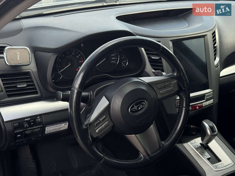 Универсал Subaru Outback 2011 в Хмельницком