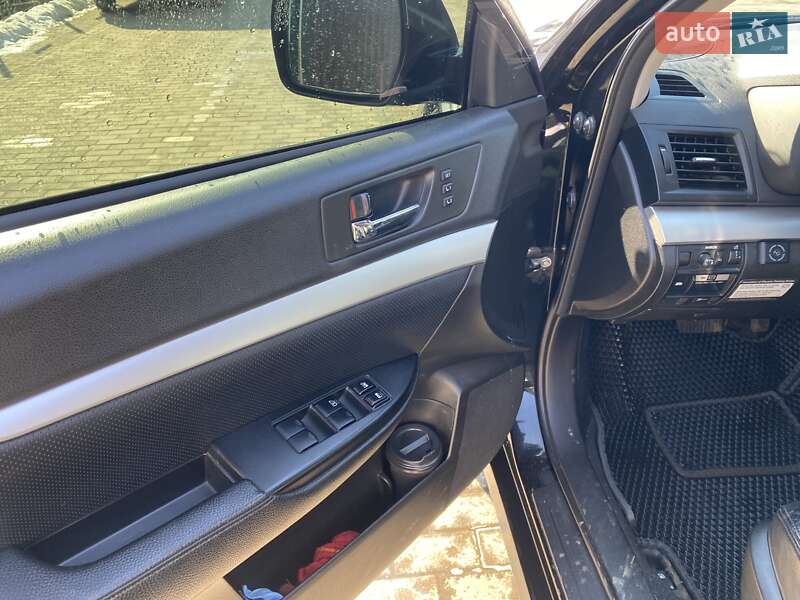 Универсал Subaru Outback 2010 в Лубнах