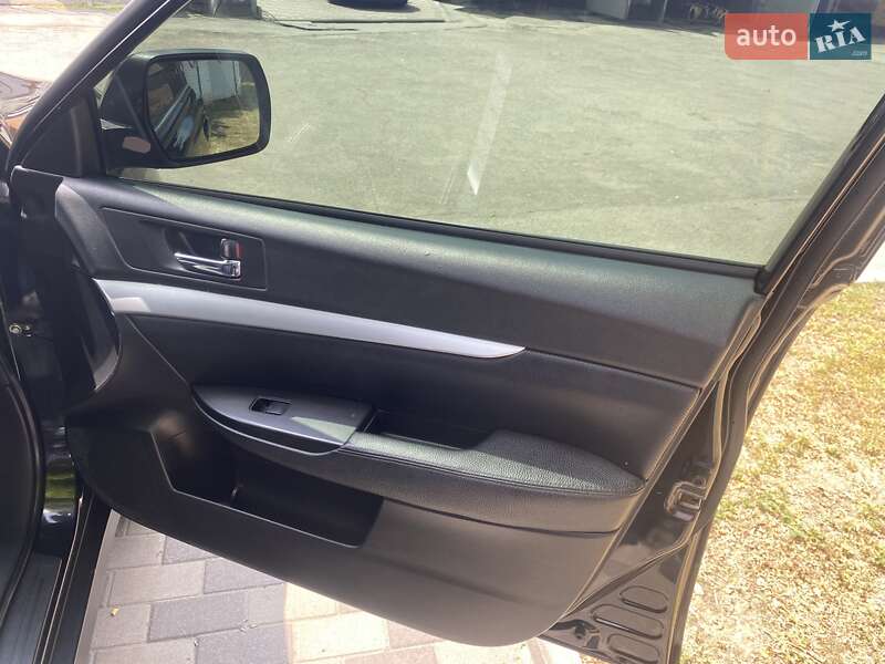 Универсал Subaru Outback 2010 в Лубнах